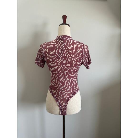 NWT SKIMS Raspberry Swirl Bodysuit‎ size 2x - Picture 2 of 4